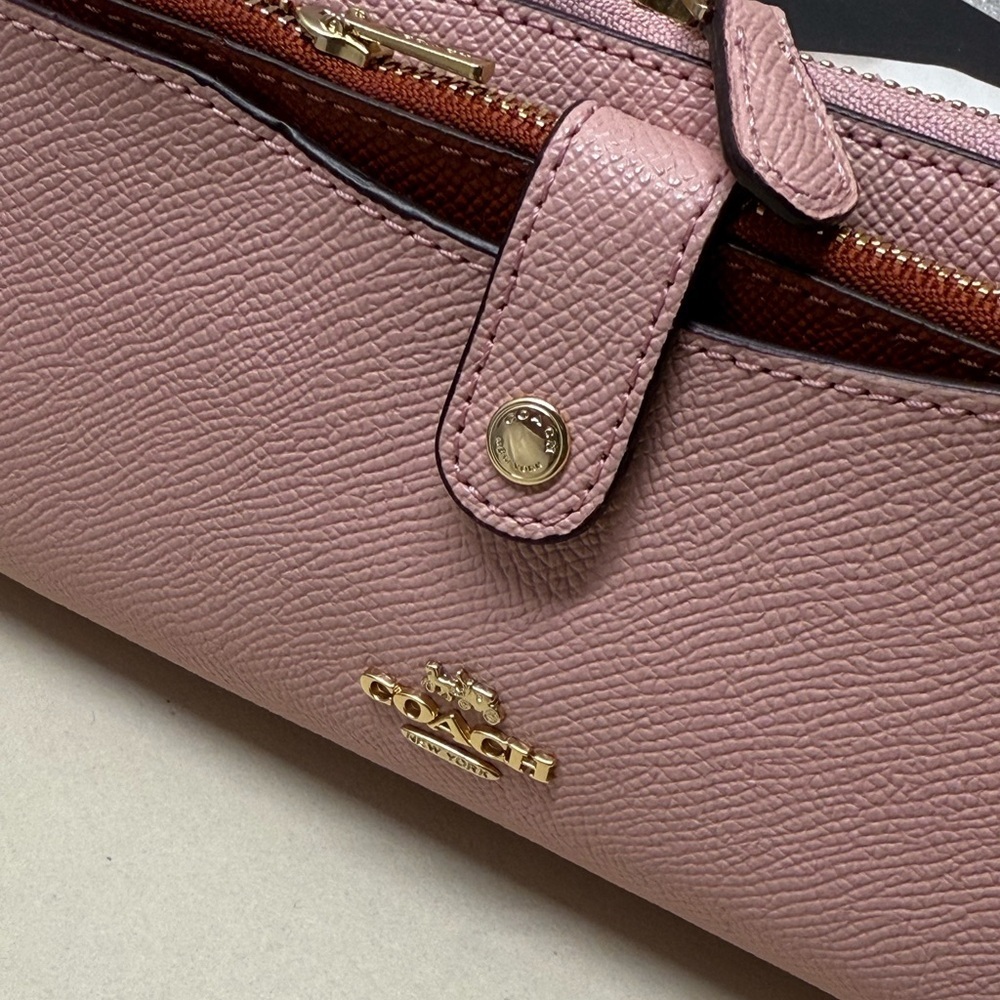 (new+tag) Coach blush pink terracotta colorblock wallet fits iPhone pro inside - Picture 3 of 12